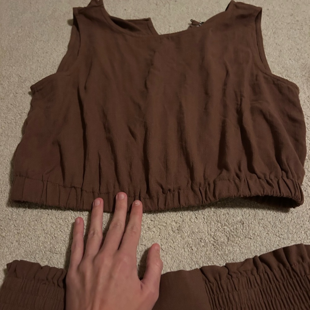 Brown Sleeveless Top and Shorts Set - Picture 6 of 6